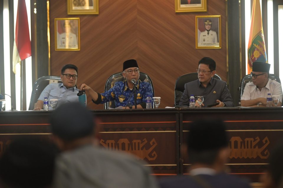 Gubernur Mirza Siap Berjuang Bersama Petani Singkong