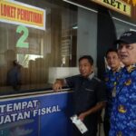 Novriwan Tinjau Program Pemutihan Kendaraan Bermotor di Samsat Tubaba