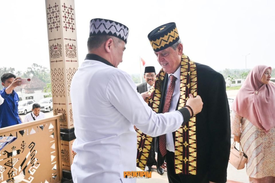 Bupati Pesawaran Sambut…