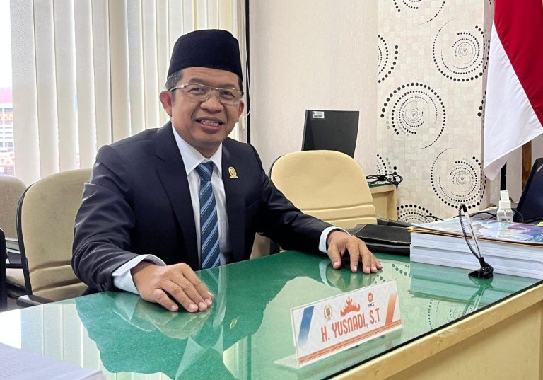 UMP Naik, Siapa Menanggung Risiko?