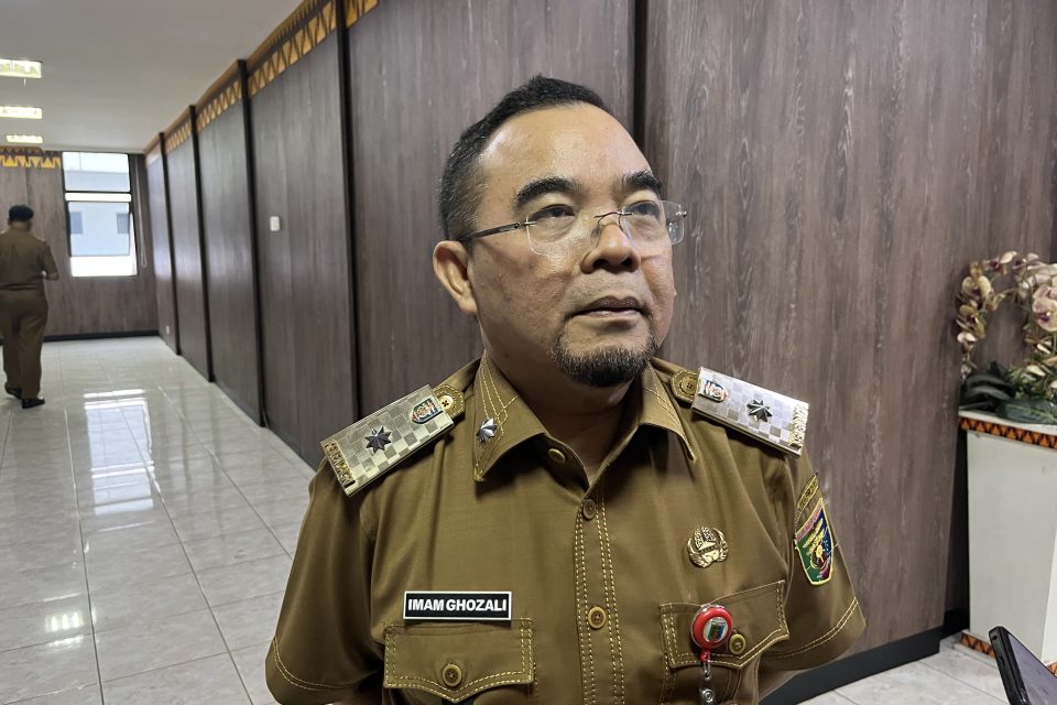 Atasi Antrean Farmasi, RSUDAM Siapkan Layanan Antar Obat ke Rumah