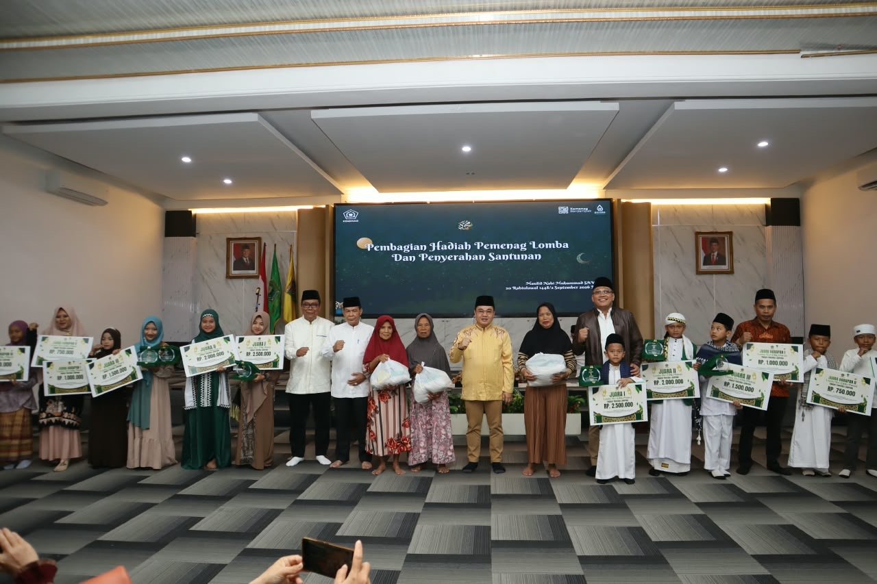 Kanwil Kemenag Provinsi LampungPeringati Maulid Nabi, Kakanwil Zulkarnain Salurkan 200 Paket Sembako UPZ dan Ajak Teladani Rasulullah